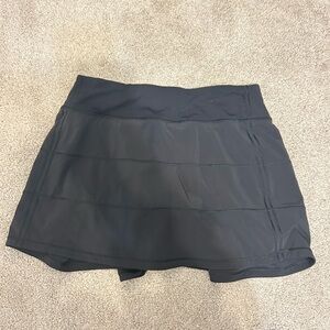 Black lululemon size 6 tall black midrise skirt long